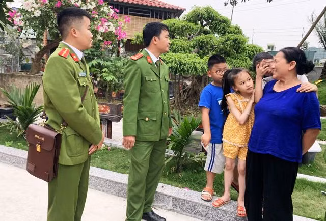 Nhiều cán bộ công chức bị bắt vì đánh bạc, Thanh Hóa chấn chỉnh công tác cán bộ trong toàn tỉnh ảnh 1