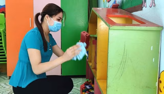 Thầy cô tất bật chuẩn bị đón học sinh trở lại trường ở vùng biên Việt – Lào ảnh 7