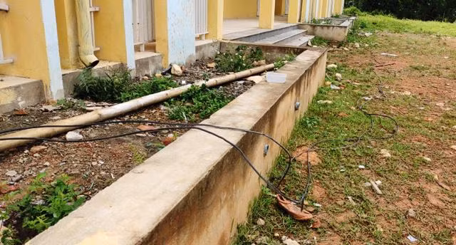 Thanh Hóa: Xây trường tốc độ “rùa bò”, hàng trăm học sinh mầm non phải học cạnh nghĩa trang ảnh 5