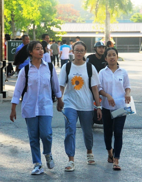 Thanh Hóa: Thí sinh thi vào lớp 10 hứng khởi khi đề tiếng Anh vừa sức ảnh 2