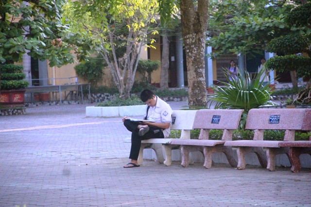 Thanh Hóa: Nắng nóng gay gắt, hơn 36.000 thí sinh thi lớp 10 được bảo đảm quạt mát, nước uống ảnh 1