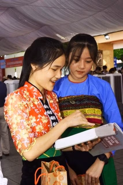 Thanh Hóa: Khai mạc hội sách 2020 “Kết nối tri thức và lan tỏa văn hóa đọc” ảnh 2