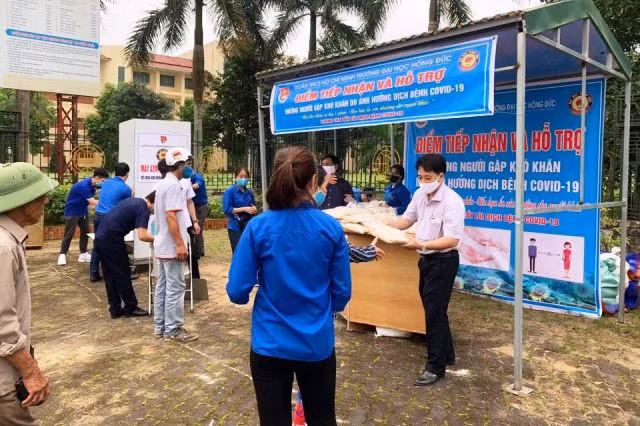 Máy ATM gạo của trường đại học đến với người nghèo Thanh Hóa ảnh 3