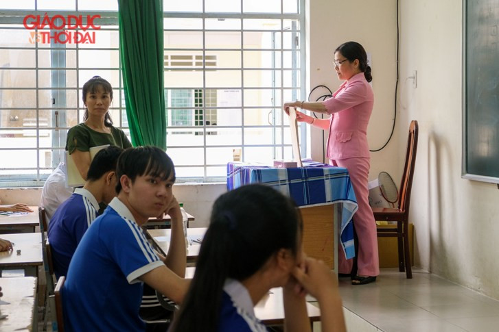 Cần Thơ: Hơn 9.000 HS thi khảo sát chất lượng lớp 12 ảnh 4 Cần Thơ: Hơn 9.000 HS thi khảo sát chất lượng lớp 12 ảnh 4