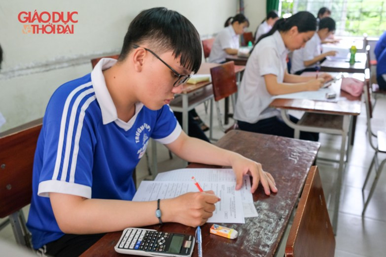 Cần Thơ: Hơn 9.000 HS thi khảo sát chất lượng lớp 12 ảnh 6 Cần Thơ: Hơn 9.000 HS thi khảo sát chất lượng lớp 12 ảnh 6