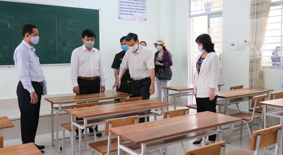 Máy bay vận chuyển đề thi ra huyện đảo Phú Quốc ảnh 1