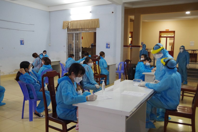 Sóc Trăng: Nhiều du học sinh trong số 140 công dân Việt Nam về từ Canada được cách ly tập trung ảnh 1