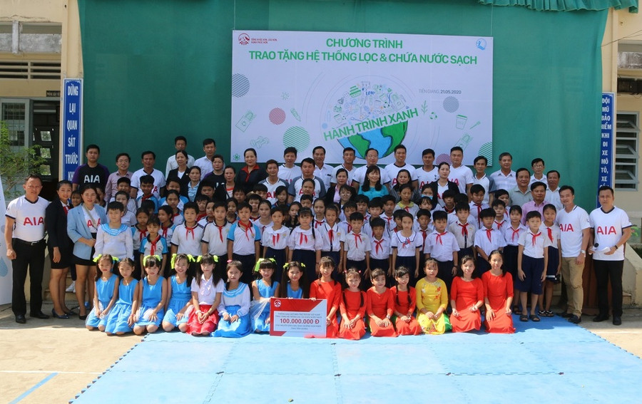 Tiền Giang: Tặng 3 máy lọc nước uống cho HS vùng hạn mặn