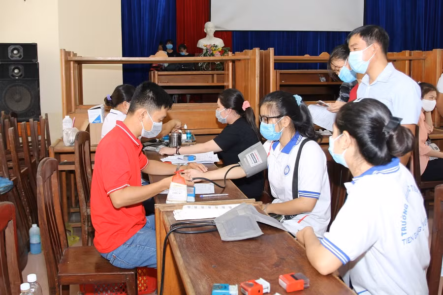 Sinh viên Trường ĐH Tiền Giang chung sức hiến máu cứu người