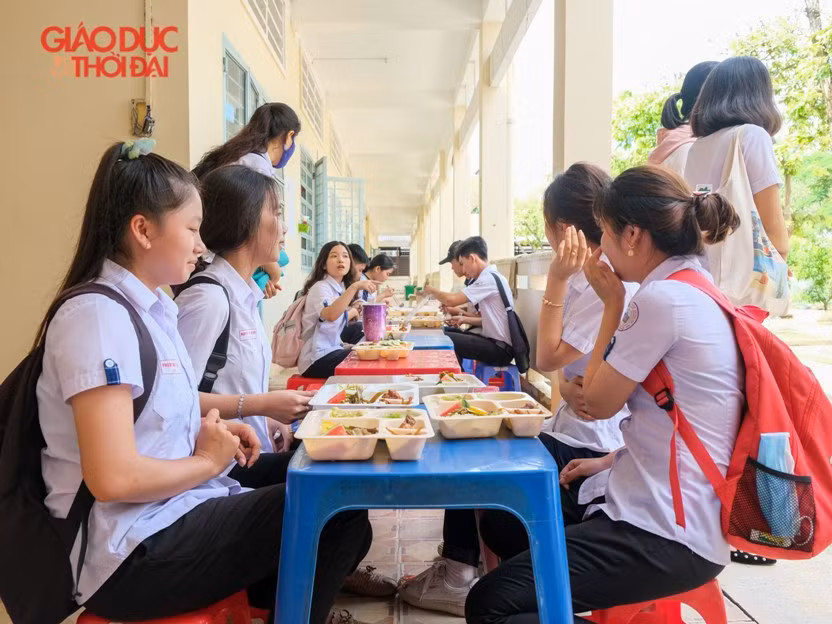 Cần Thơ: Bữa cơm ấm lòng những ngày ôn thi ảnh 16