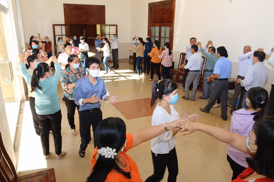 Tiền Giang: Truyền tải điểm mới trong kỹ năng dạy đọc viết cho giáo viên Tiểu học