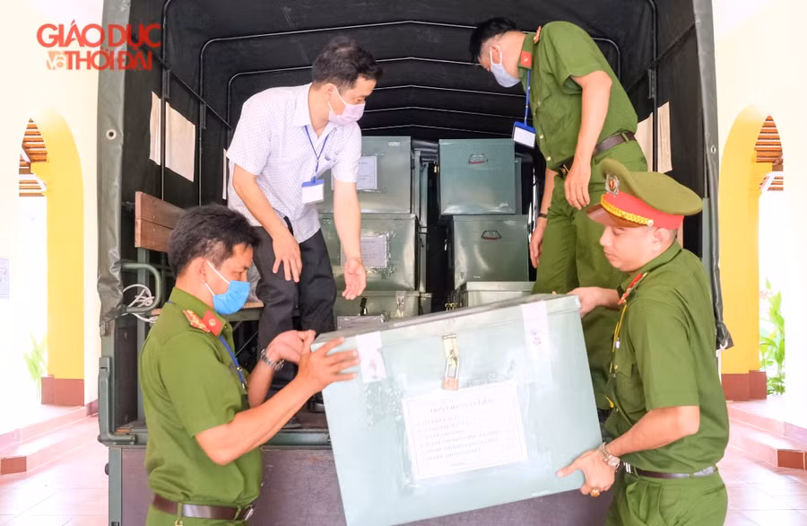 Cần Thơ: Đề thi đã được vận chuyển an toàn đến 24 điểm thi ảnh 3