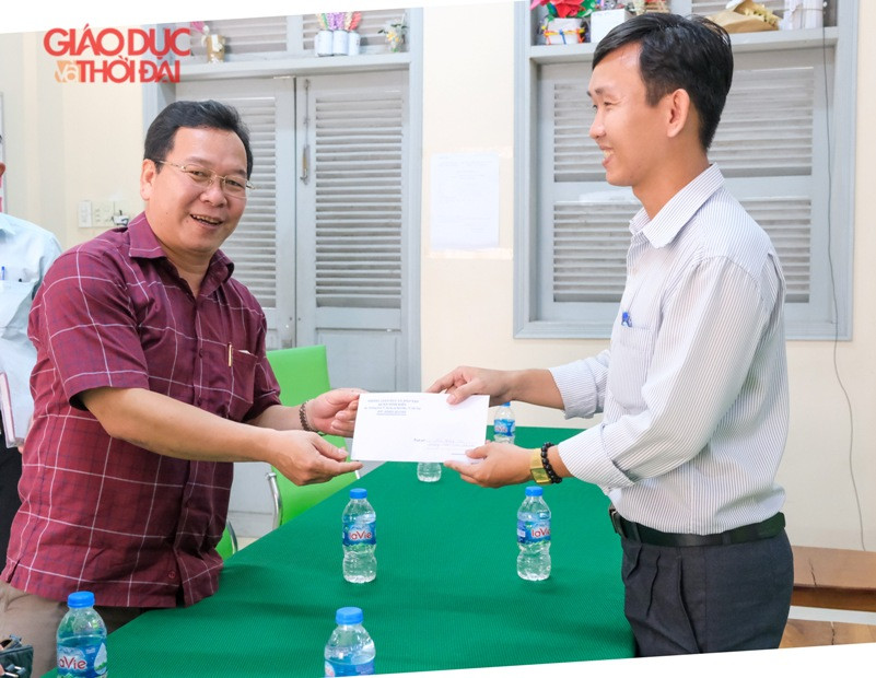 Cần Thơ: Thăm hỏi, động viên cán bộ làm nhiệm vụ tại các điểm thi ảnh 3 Cần Thơ: Thăm hỏi, động viên cán bộ làm nhiệm vụ tại các điểm thi ảnh 3