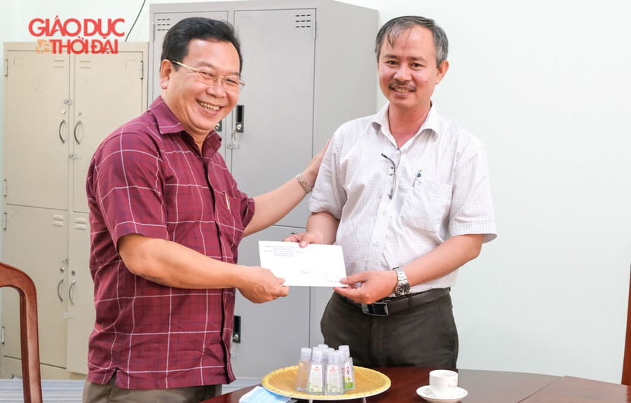 Cần Thơ: Thăm hỏi, động viên cán bộ làm nhiệm vụ tại các điểm thi ảnh 1 Cần Thơ: Thăm hỏi, động viên cán bộ làm nhiệm vụ tại các điểm thi ảnh 1