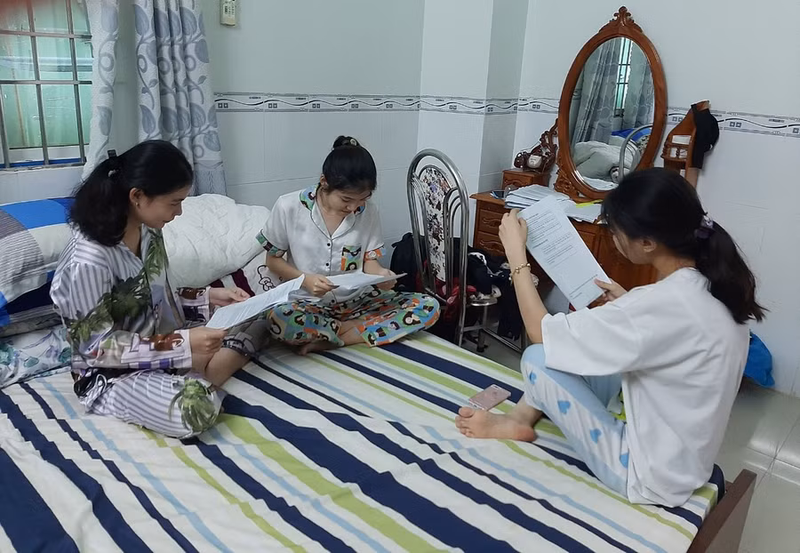 Kiên Giang: 45 thí sinh huyện đảo Kiên Hải đi tàu cao tốc vào đất liền dự thi ảnh 2