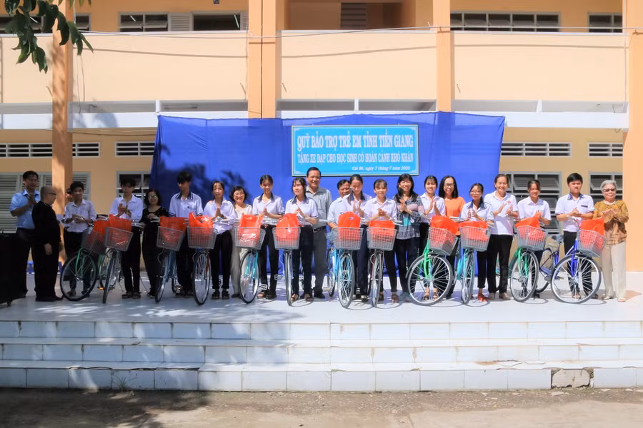 Tiền Giang: Nối gần đường tới trường cho học sinh khó khăn vùng sâu, xa ảnh 1