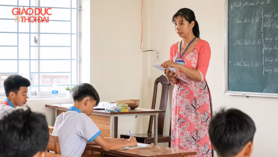 Cần Thơ: Đề thi tuyển sinh 10 vừa sức, thí sinh thoải mái rời trường thi ảnh 1