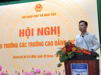 Thứ trưởng Bộ GD&ĐT Lê Quân phát biểu chỉ đạo tại hội nghị. 