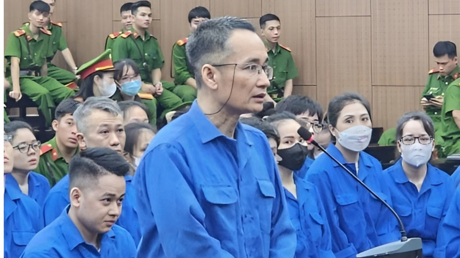 Bị cáo Trần Hồng Tiến tại phiên xét xử thiet-ke-chua-co-ten.jpg