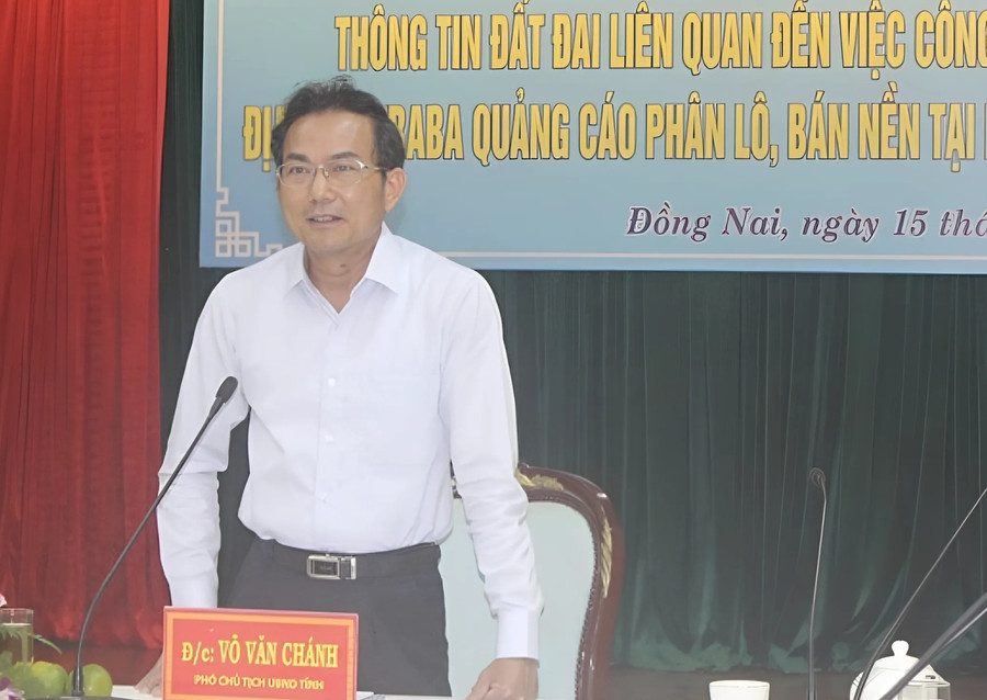 Ông Võ Văn Chánh thời điểm còn đương chức. thiet-ke-chua-co-ten-1.jpg