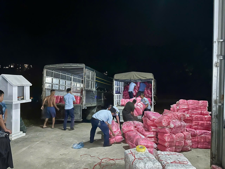 Tang vật bị thu giữ tại hiện trường. Ảnh: TG