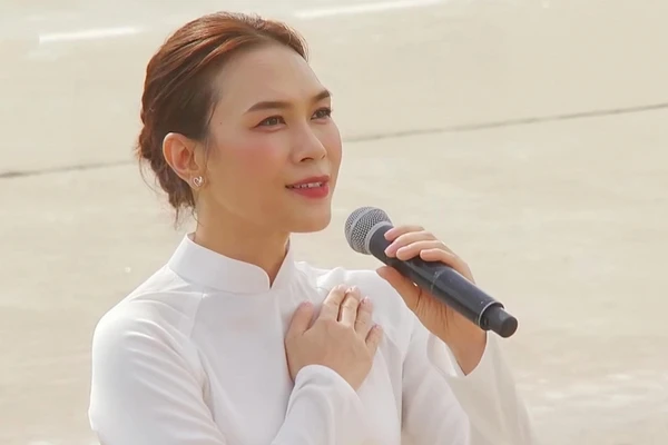 Ca sĩ Mỹ Tâm nối tiếp làn sóng những nghệ sĩ giúp đỡ đồng bào chịu ảnh hưởng bởi bão lũ.