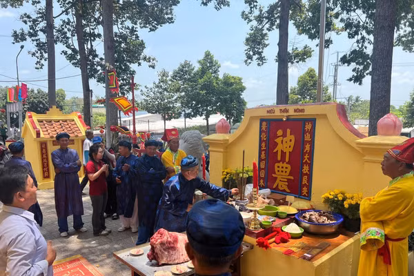Lễ hội Kỳ yên đình thần Thoại Ngọc Hầu diễn ra vaof tháng 3 âm lịch hàng năm - Ảnh: ITN.