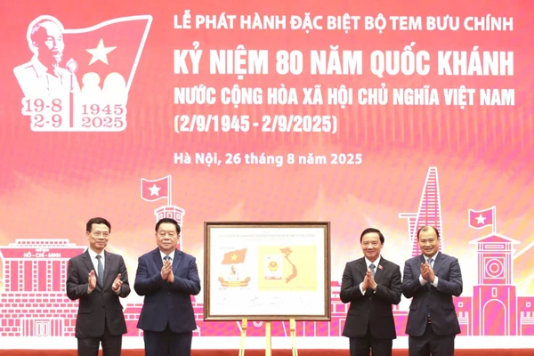 Lễ phát hành đặc biệt bộ tem bưu chính Kỷ niệm 80 năm Quốc khánh - Ảnh Bộ VH-TT&DL.
