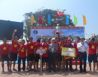 Quảng Bình: Đua thuyền truyền thống trên sông Nhật Lệ ảnh 7