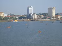 Quảng Bình: Đua thuyền truyền thống trên sông Nhật Lệ ảnh 5