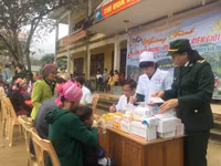 Xuân Biên phòng - Ấm lòng dân biên giới ảnh 3 Xuân Biên phòng - Ấm lòng dân biên giới ảnh 3