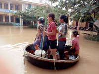 Thầy cô vùng lũ: Nước rút đến đâu, vệ sinh trường lớp đến đó ảnh 4 Thầy cô vùng lũ: Nước rút đến đâu, vệ sinh trường lớp đến đó ảnh 4