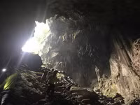 Chuyên gia hang động Hoàng gia Anh nói về lắp thang vượt thạch nhũ hang Sơn Đoòng ảnh 4 Chuyên gia hang động Hoàng gia Anh nói về lắp thang vượt thạch nhũ hang Sơn Đoòng ảnh 4