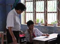 Quảng Bình: Lãnh đạo Sở GD&ĐT thăm và chia sẻ cùng các trường bị ngập lụt ảnh 3 Quảng Bình: Lãnh đạo Sở GD&ĐT thăm và chia sẻ cùng các trường bị ngập lụt ảnh 3