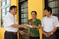 Quảng Bình: Lãnh đạo Sở GD&ĐT thăm và chia sẻ cùng các trường bị ngập lụt ảnh 7 Quảng Bình: Lãnh đạo Sở GD&ĐT thăm và chia sẻ cùng các trường bị ngập lụt ảnh 7