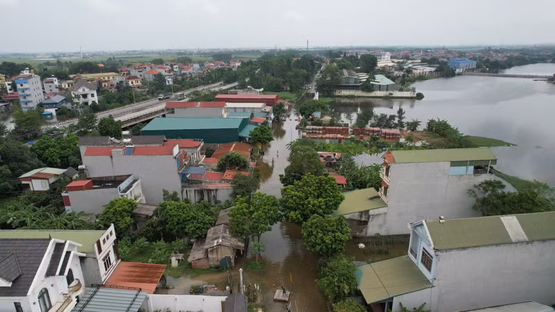 Một số khu vực bị nước lũ bủa vây. 4.jpeg