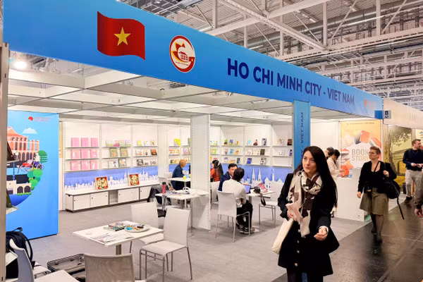 Gian hàng TPHCM tại Hội sách Frankfurt 2026 (Đức). Ảnh: SVH&TT TPHCM