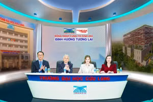 Ban cố vấn đến từ Trường ĐH Cửu Long giải đáp nhiều thắc mắc, băn khoăn của các thí sinh, phụ huynh trong mùa tuyển sinh năm 2026.