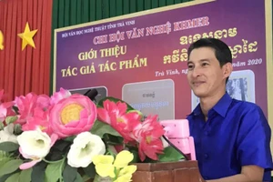 Tiến sĩ Tăng Văn Thòn, giảng viên Trường Ngôn ngữ - Văn hóa - Nghệ thuật Khmer Nam bộ và Nhân văn (thuộc Trường ĐH Trà Vinh).