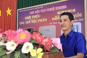 Tiến sĩ Tăng Văn Thòn, giảng viên Trường Ngôn ngữ - Văn hóa - Nghệ thuật Khmer Nam bộ và Nhân văn (thuộc Trường ĐH Trà Vinh).