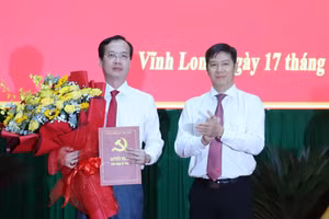 Ông Trần Trí Quang, Phó Bí thư Tỉnh ủy, Chủ tịch UBND tỉnh Đồng Tháp được điều động, chỉ định giữ chức Phó Bí thư Tỉnh ủy Vĩnh Long nhiệm kỳ 2025 - 2030.