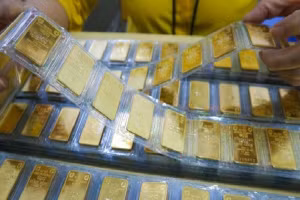 Giá vàng hôm nay 14/3: Tiếp đà giảm 1 triệu 500 ngàn đồng/lượng, thế giới giảm