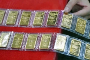 Giá vàng ngày đầu tuần 17/11 trong nước ổn định còn thế giới đi ngang