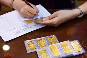 Giá vàng hôm nay 13/3: Vàng trong nước và thế giới đều giảm