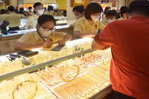 Giá vàng hôm nay 26/3: Trong nước và thế giới đều tăng mạnh