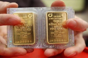 Giá vàng đầu tuần 27/10 ổn định trên mốc 149 triệu đồng/lượng, thế giới đi ngang