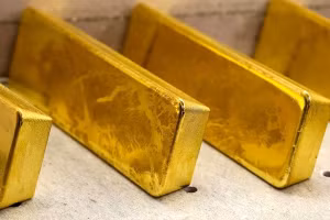 Giá vàng hôm nay 27/2: Trong nước đảo chiều giảm mạnh