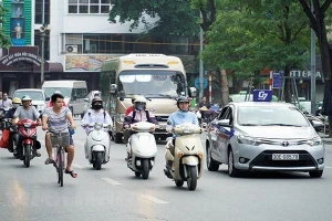 Thời tiết hôm nay 13/5: Bắc Bộ ngày nắng, Trung Bộ mưa rào và dông vài nơi