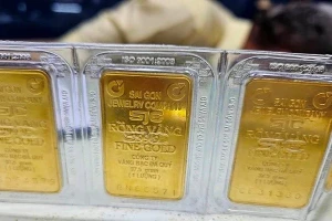 Giá vàng hôm nay 28/8: Tiếp tục tăng 300 ngàn đồng, lên mốc 128 triệu đồng/lượng