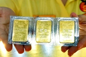 Giá vàng hôm nay 30/5 cùng chiều thế giới giảm mạnh
